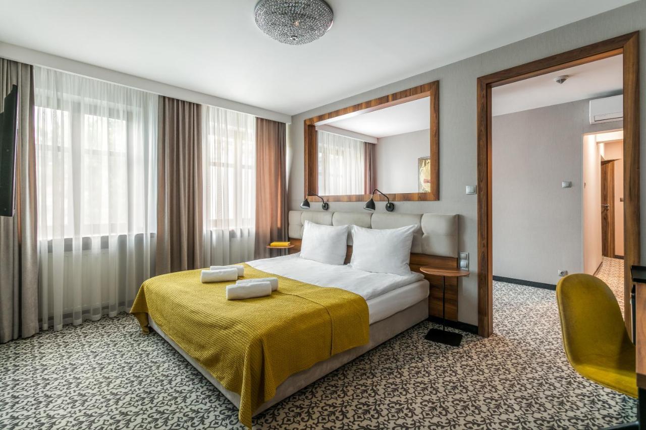 No.23 Premium Aparthotel Krasków Eksteriør bilde